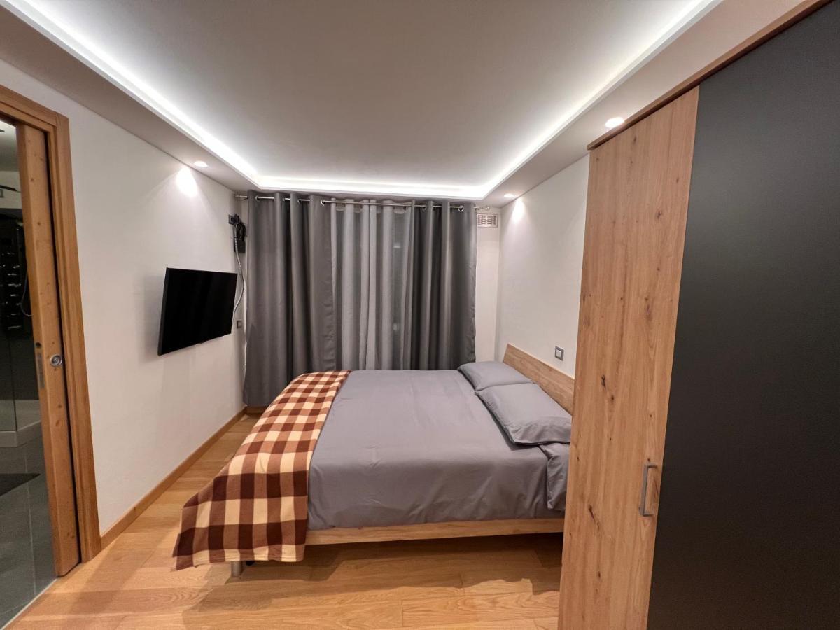 Апартаменты Elegante E Moderno Monolocale Ога Экстерьер фото